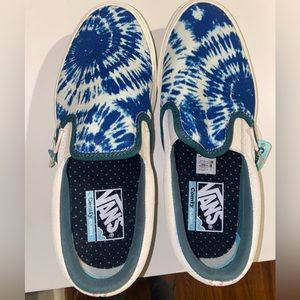 Old Skool Sea Fog Vans new in box size 8 females size 6 males